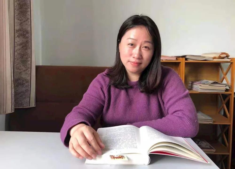 春花正烂漫，应是少年读书时