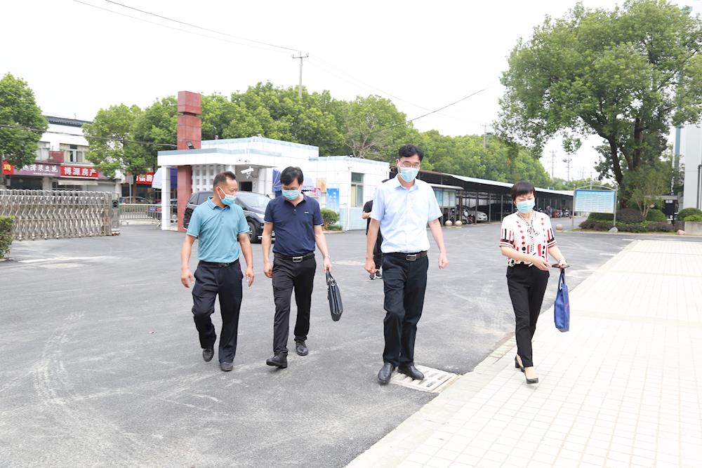 教育局领导检查甫里中学疫情防控工作