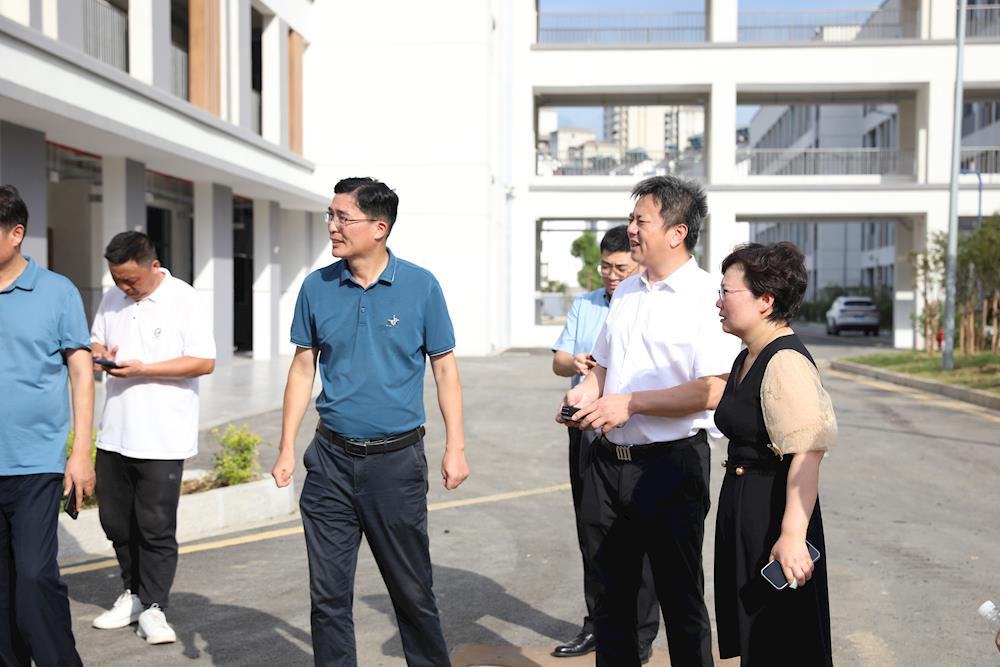 8b38e13d5404419e8d155b6974ae9d5f.jpg 8b38e13d5404419e8d155b6974ae9d5f.jpg