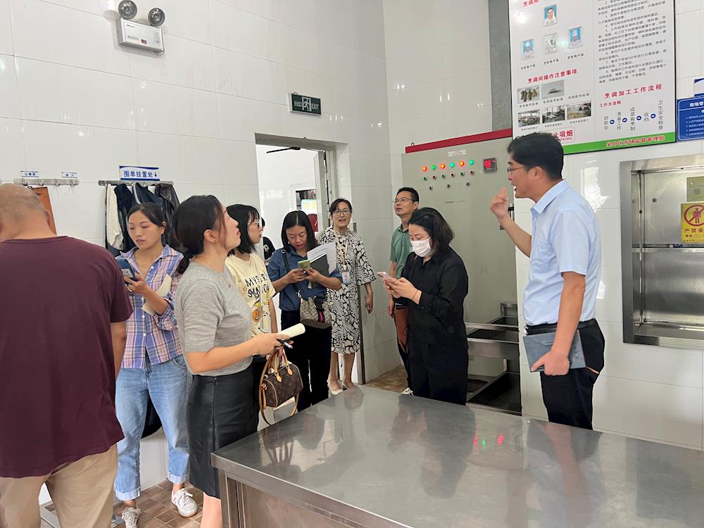 6d17f5fb960d4d3bb081a2d3f98cd9e6.jpg 6d17f5fb960d4d3bb081a2d3f98cd9e6.jpg