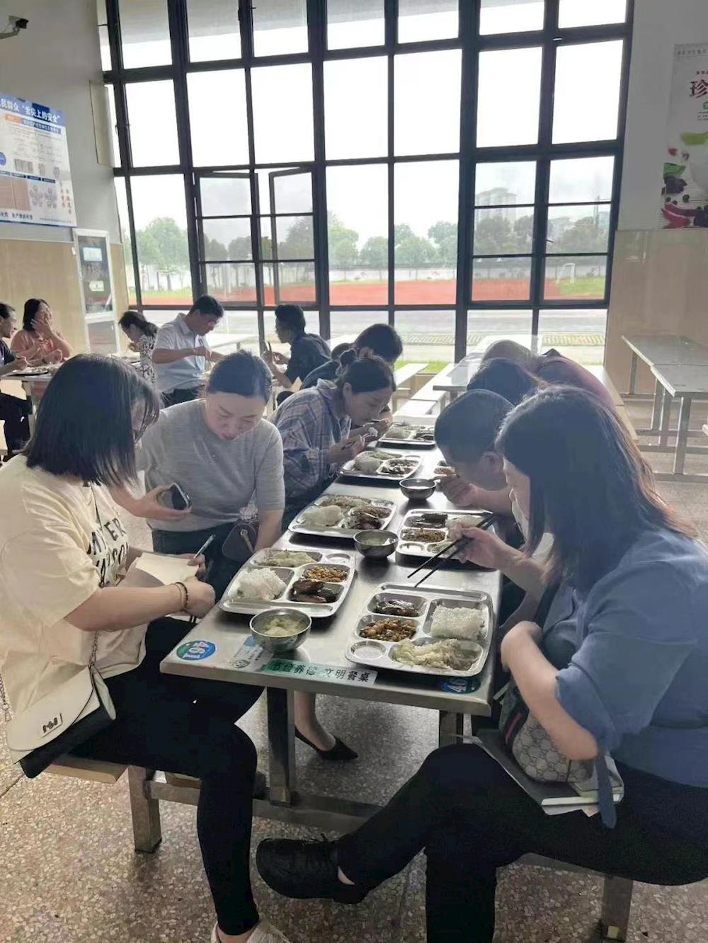 8f076ecaef4e4adda34ddefb7df911b1.jpg 8f076ecaef4e4adda34ddefb7df911b1.jpg