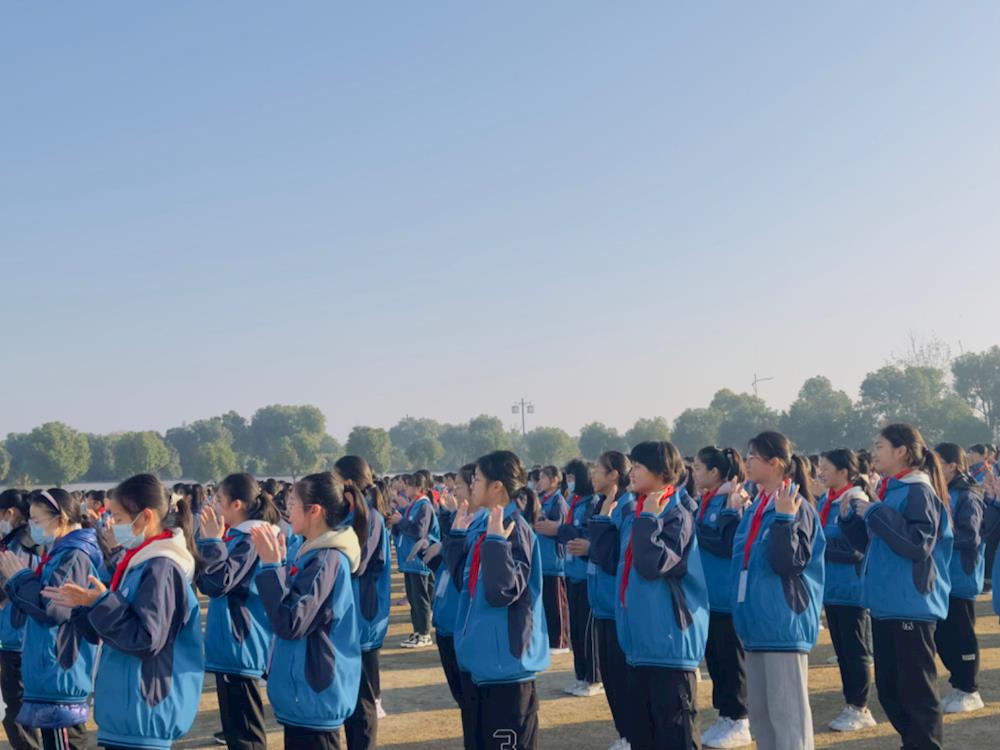 强国复兴梦，少年报国情